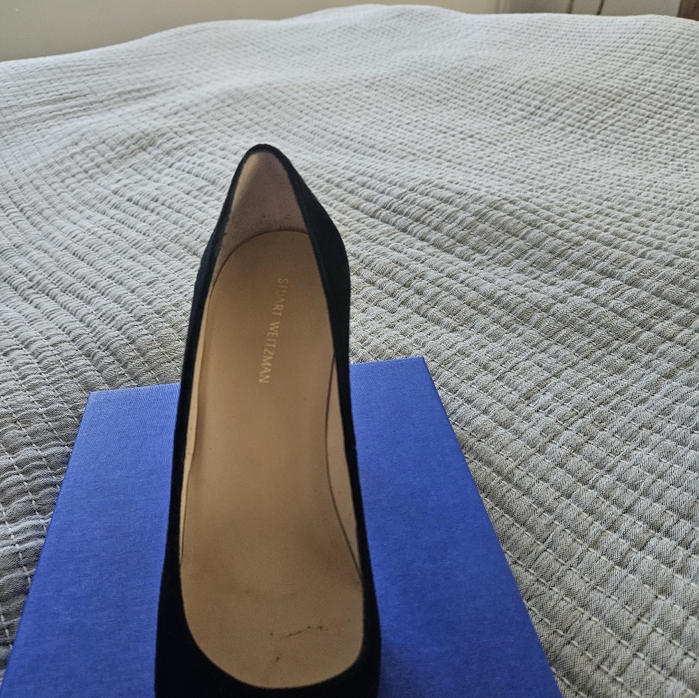 Shoe - Picture 3 of 6